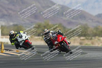 media/Oct-30-2025-Racers Edge (Thu) [[dabbdaf680]]/3-B Group/Session 2 (Turn 14)/